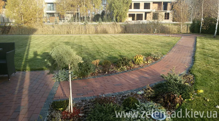 Цветники и клумбы